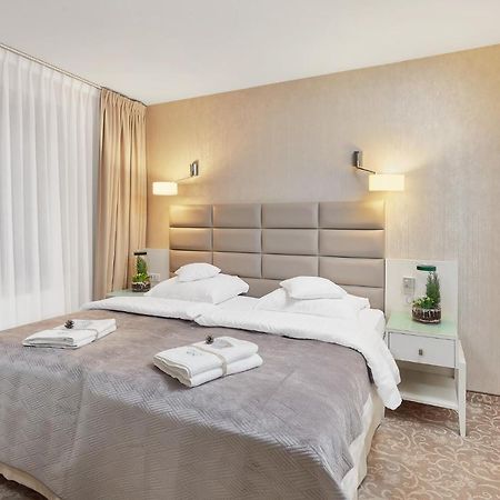 Columna Medica Otel Łask Dış mekan fotoğraf