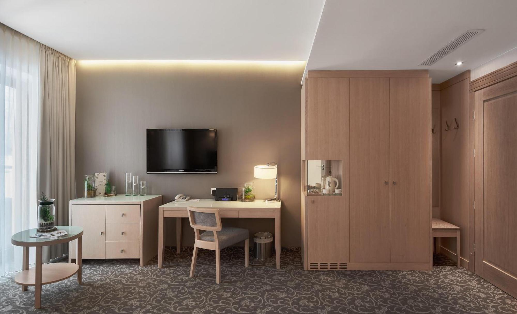 Columna Medica Otel Łask Dış mekan fotoğraf